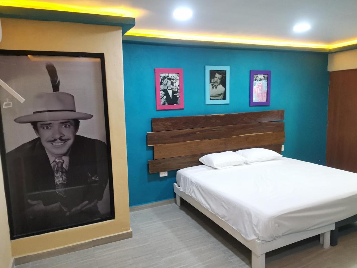 Quarto Deluxe (2 Adultos + 1 Criança)