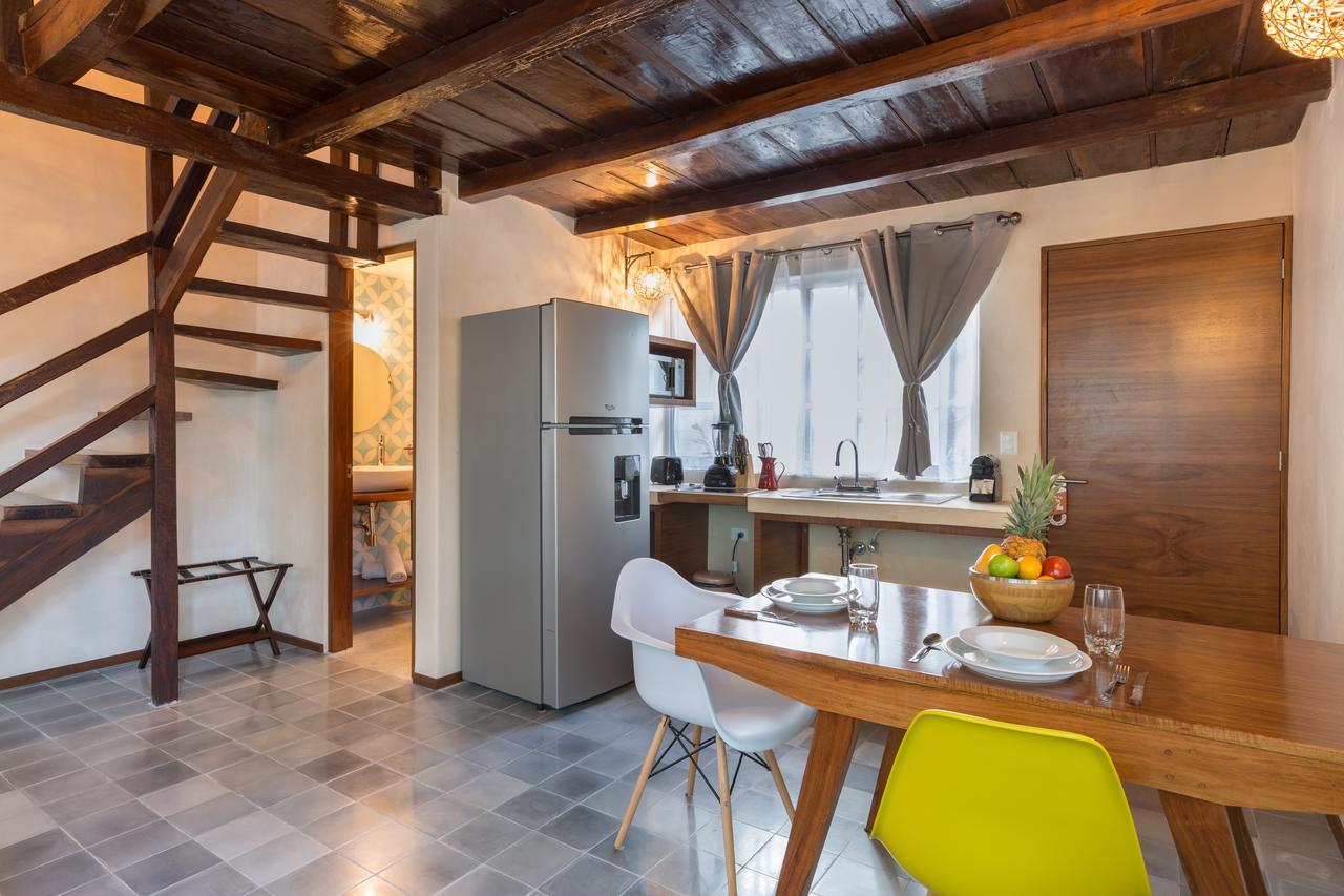 One-Bedroom Apartment with Balcony and City View,1687487506:JPEG