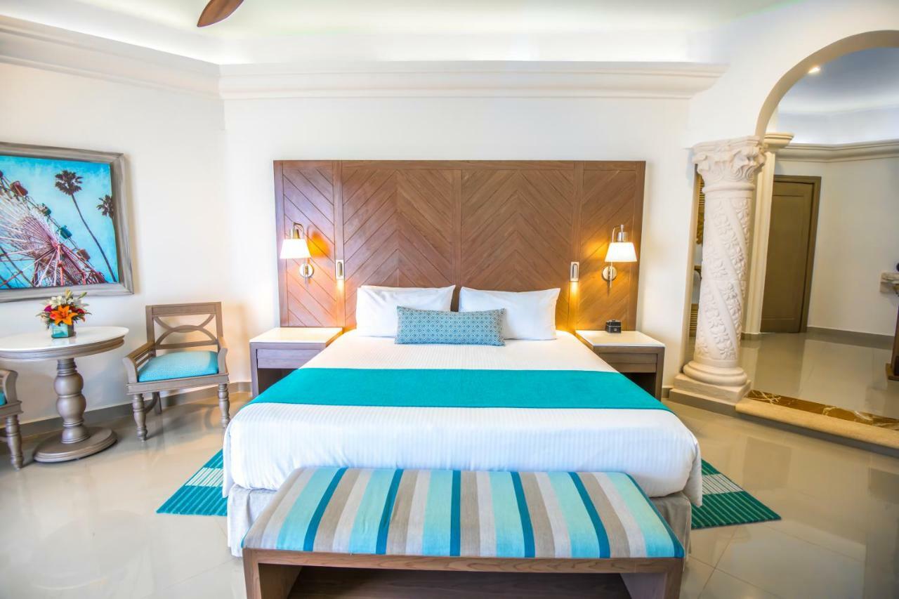 Suíte Júnior com 1 Cama King-size e Vista do Mar