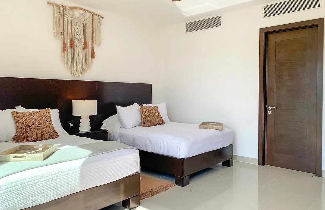 Brand New And Amazing Penthouse!-1