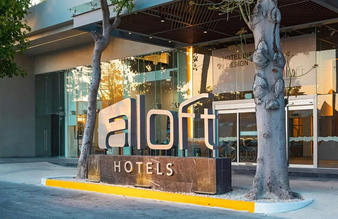 Aloft Playa del Carmen-1
