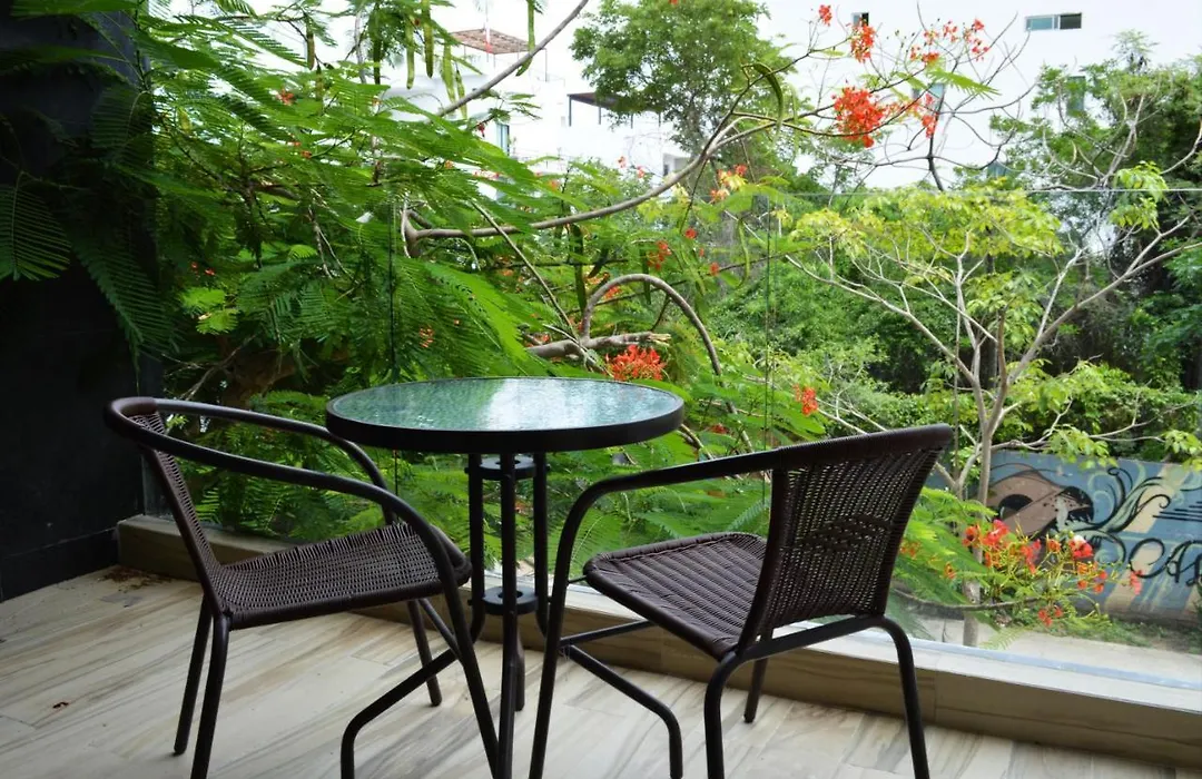 Brand New! Fully Equipped Studio Right On 5Th Ave-1